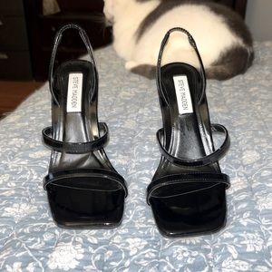 STEVE MADDEN STRAPPY HEEL SANDALS - BRAND NEW!!!!!